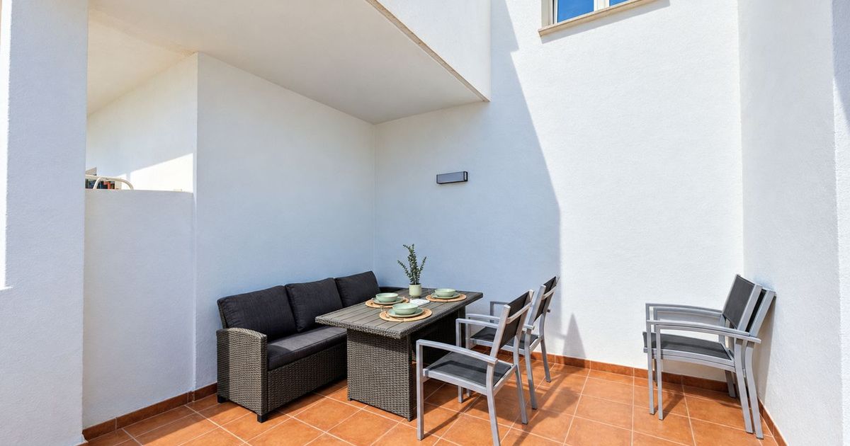 Lägenhet på mellanplan i Estepona, Estepona, 6/12