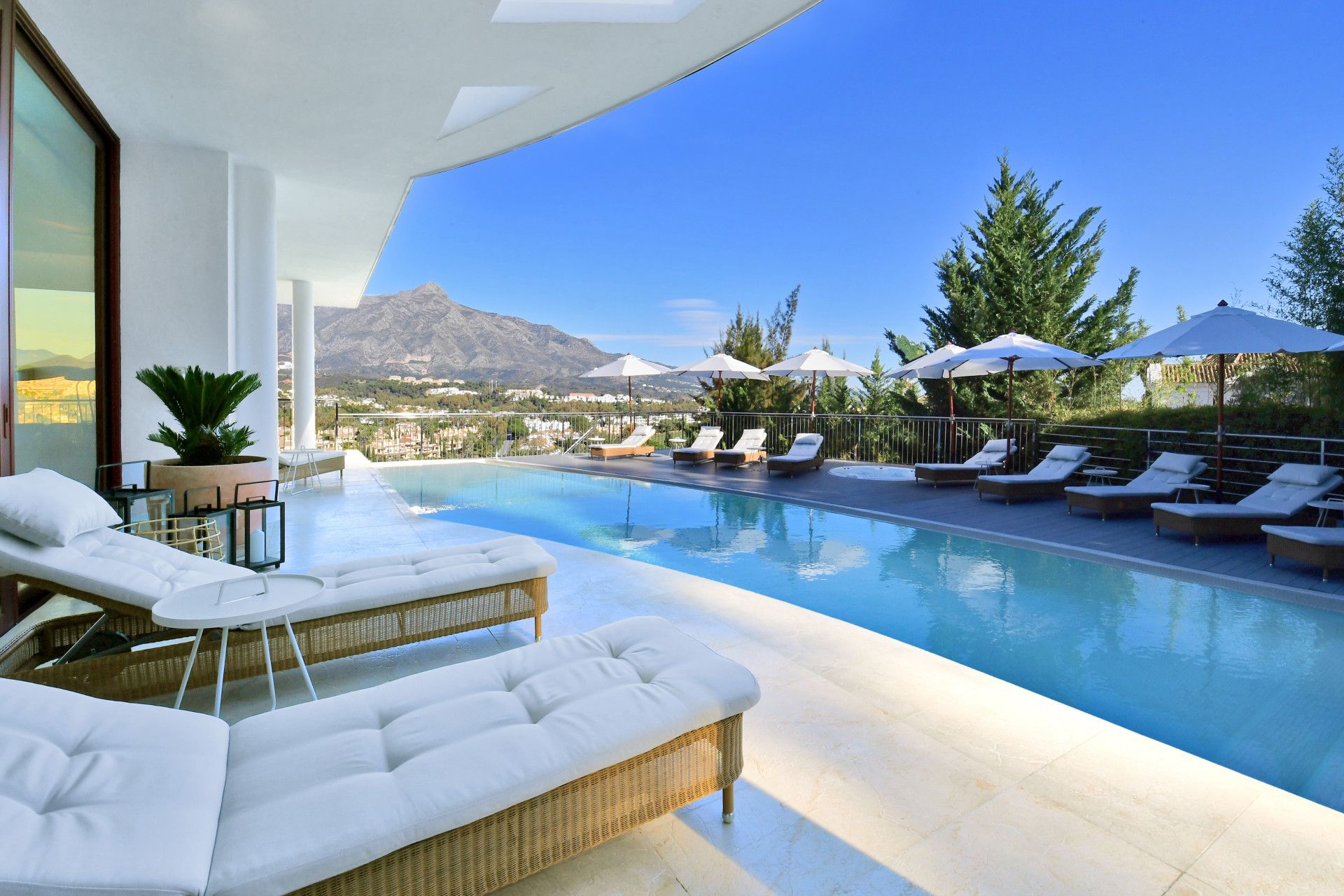 Villa à Nueva Andalucía, Nueva Andalucia, 4/12