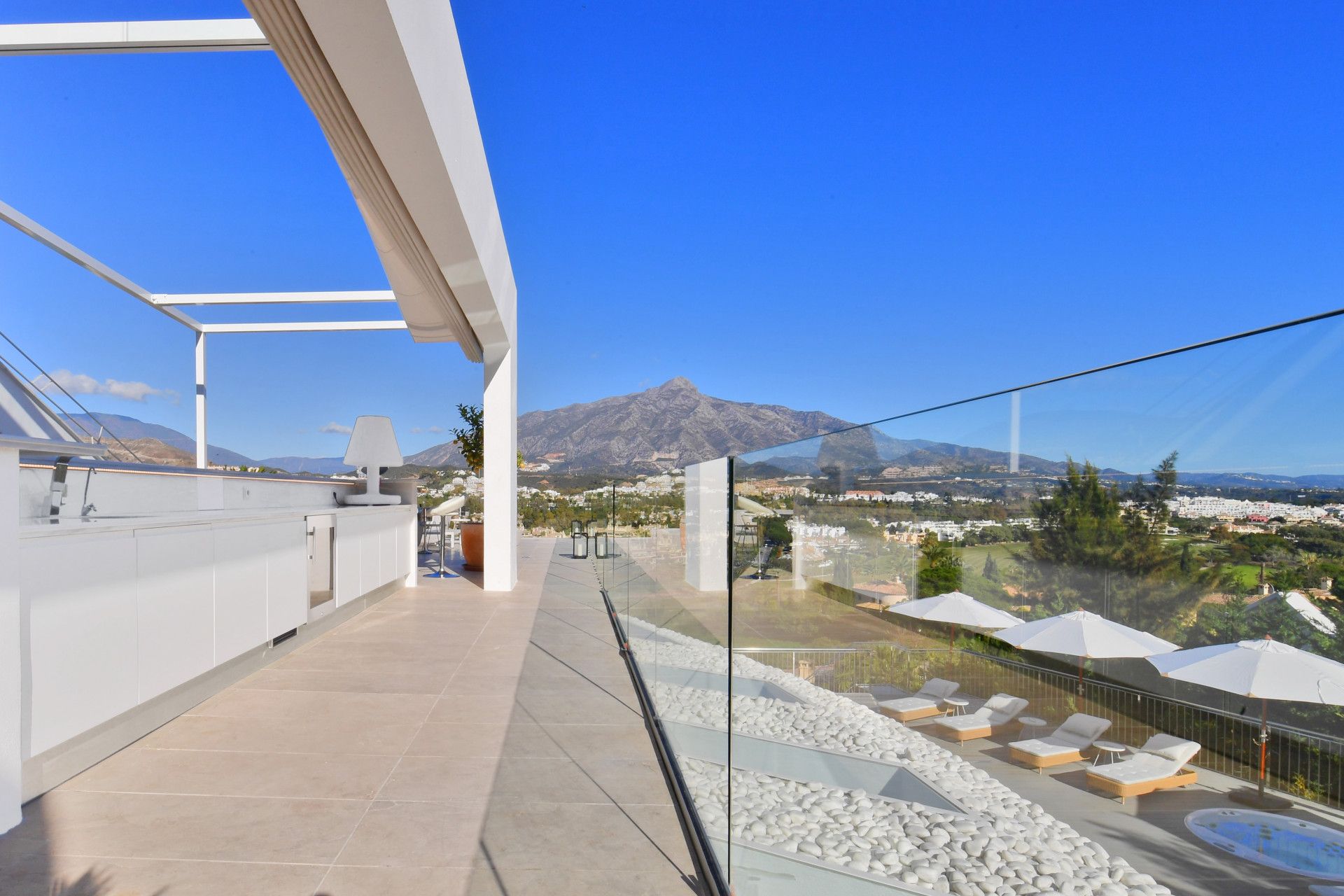 Villa à Nueva Andalucía, Nueva Andalucia, 8/12