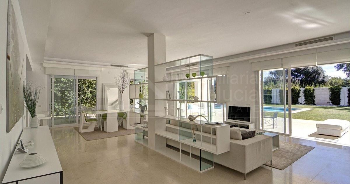 Villa in Estepona, Estepona, 4/12