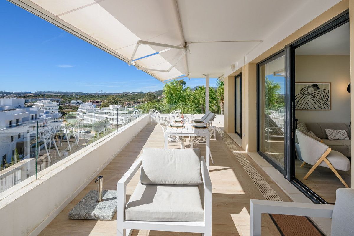 Middle Floor Apartment in Estepona, Estepona, 2/12