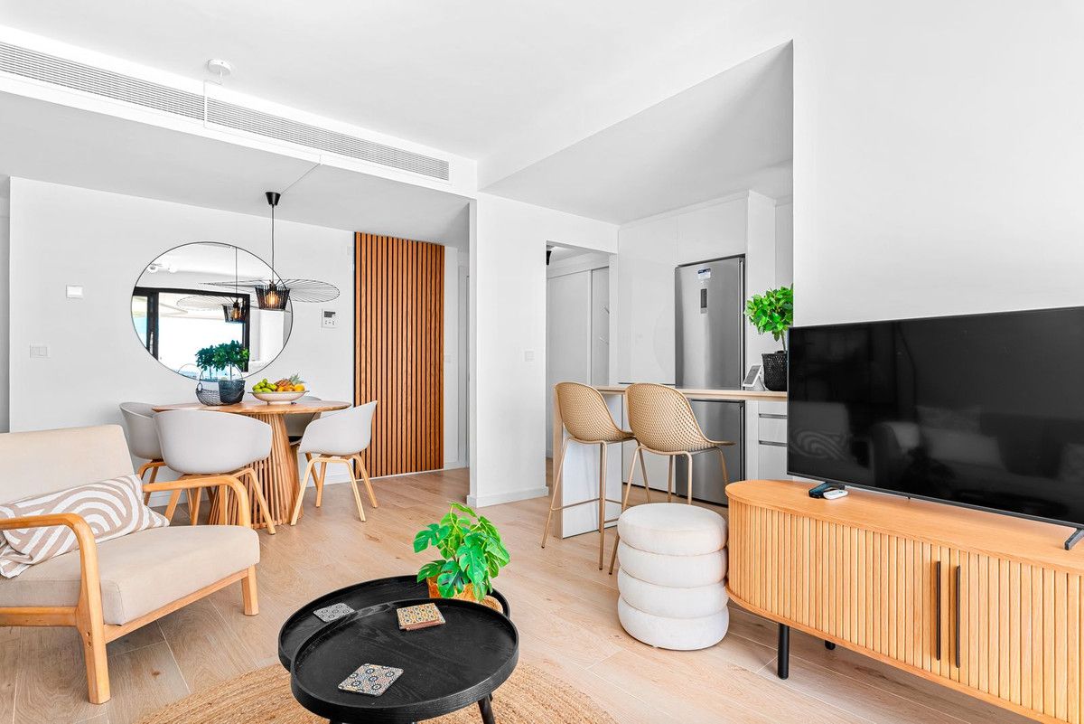 Middle Floor Apartment in Estepona, Estepona, 11/12