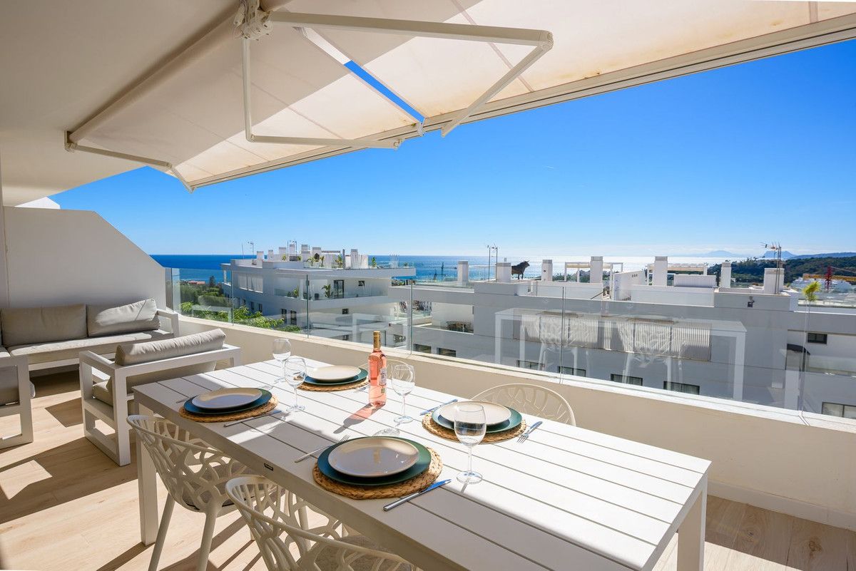 Middle Floor Apartment in Estepona, Estepona, 3/12