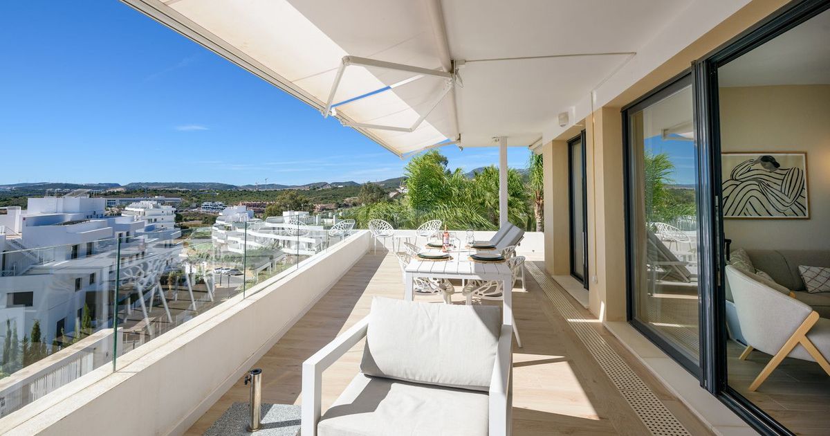 Middle Floor Apartment in Estepona, Estepona, 8/12