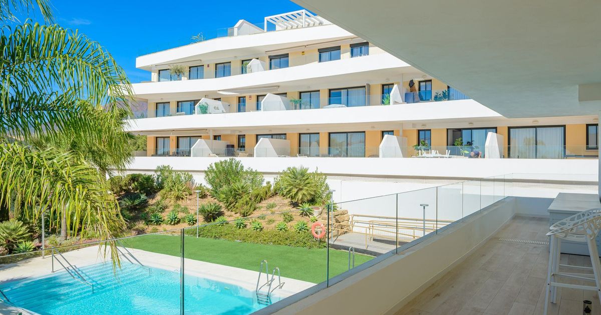 Middle Floor Apartment in Estepona, Estepona, 9/12