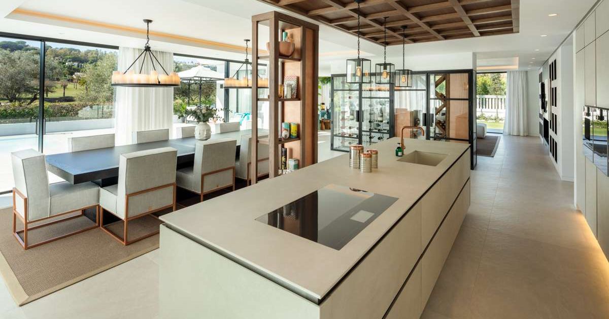 Villa in Marbella, Marbella, 2/12