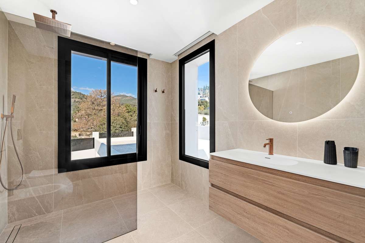 Villa in Benahavis, Benahavis, 5/12