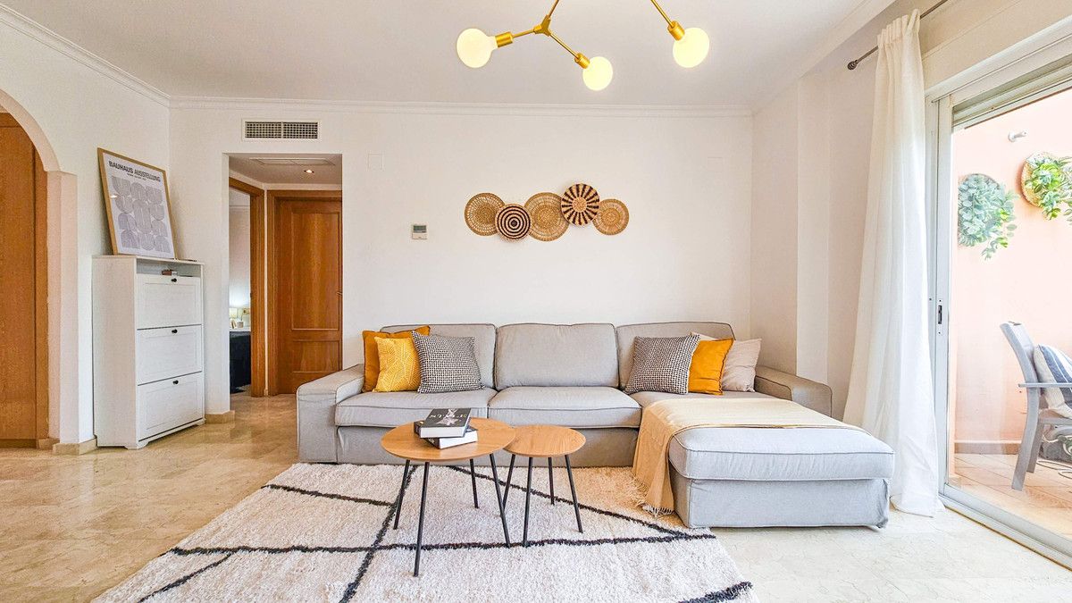 Middle Floor Apartment in Riviera del Sol, Riviera del Sol, 2/12