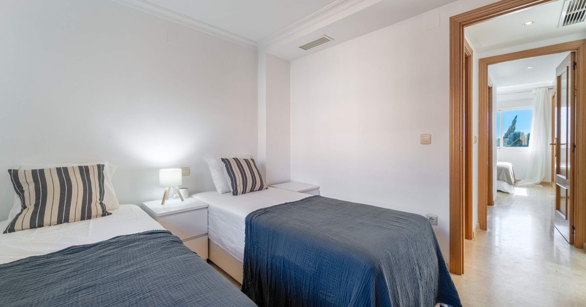 Middle Floor Apartment in Riviera del Sol, Riviera del Sol, 12/12