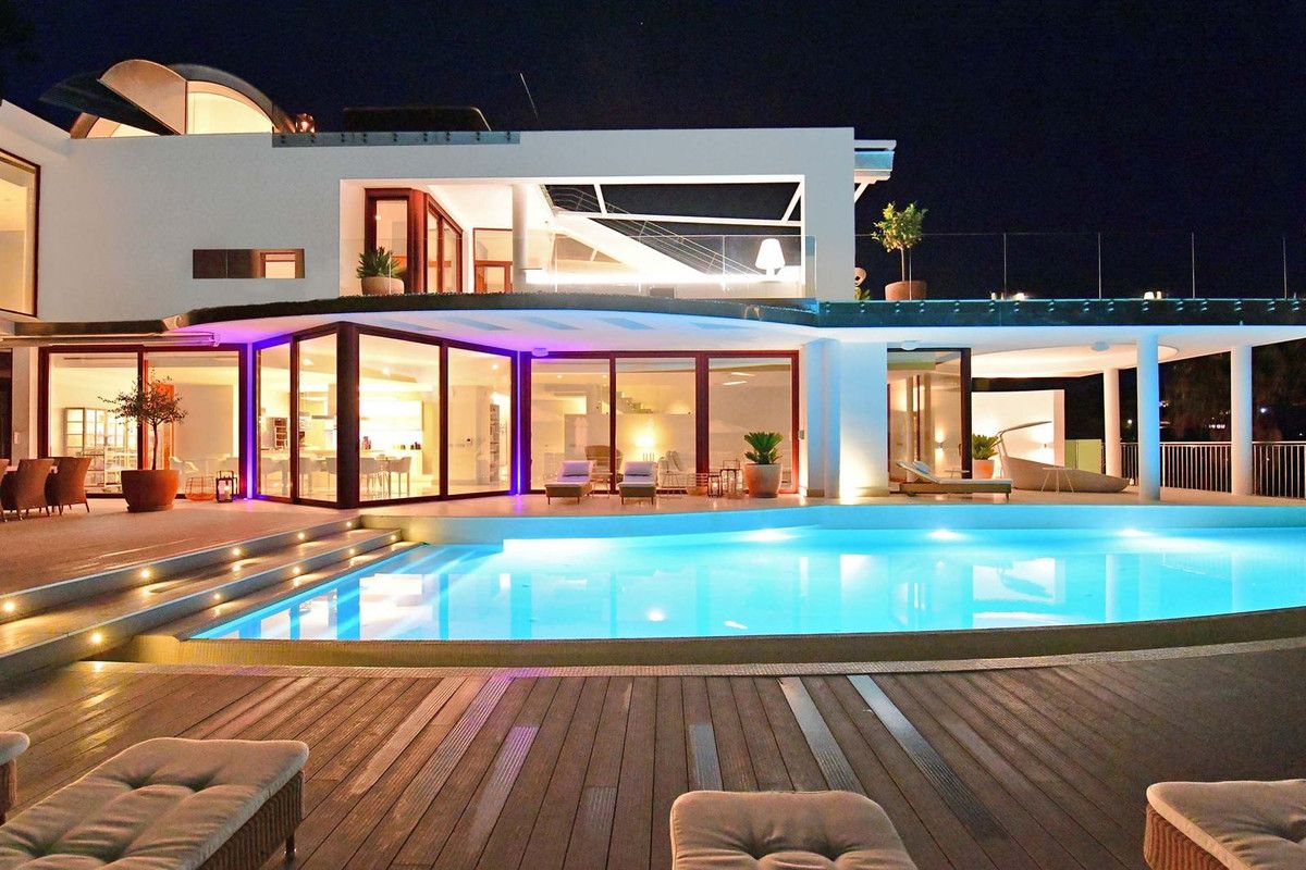 Detached Villa in Nueva Andalucía, Nueva Andalucía, 2/12