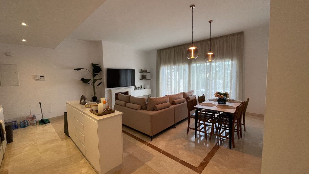 Mittelgeschoss-Apartment in El Paraiso, El Paraiso, 3/12