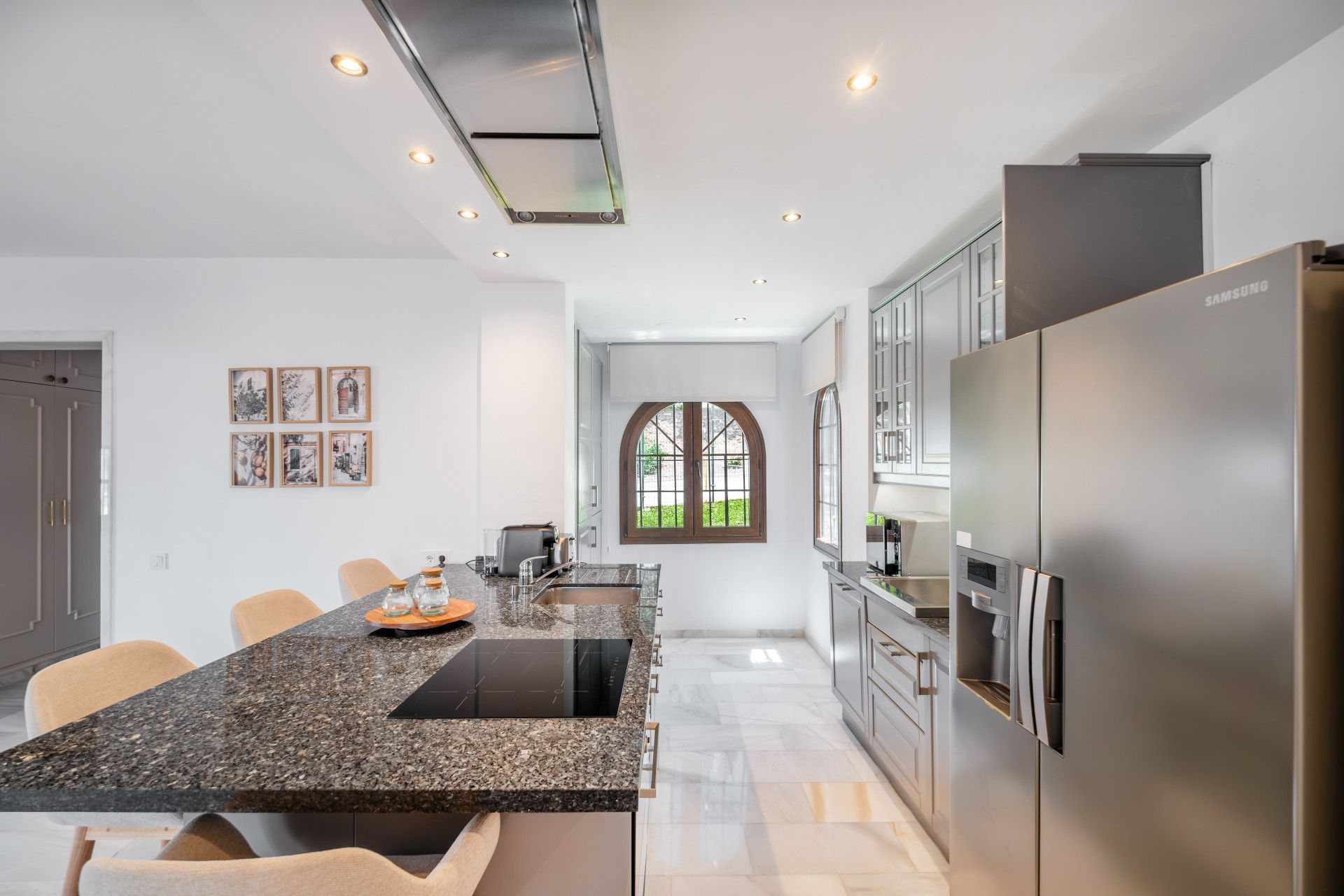 Ground Floor Apartment in Nueva Andalucia, Aldea Blanca, Nueva Andalucia, 2/12