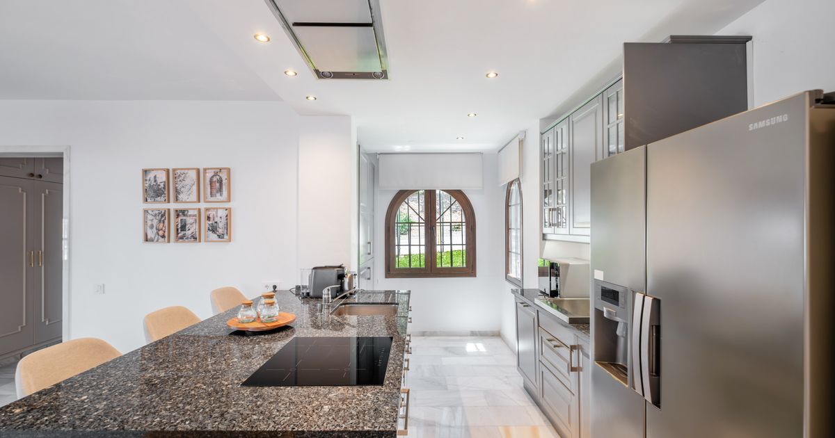 Ground Floor Apartment in Nueva Andalucia, Aldea Blanca, Nueva Andalucia, 2/12