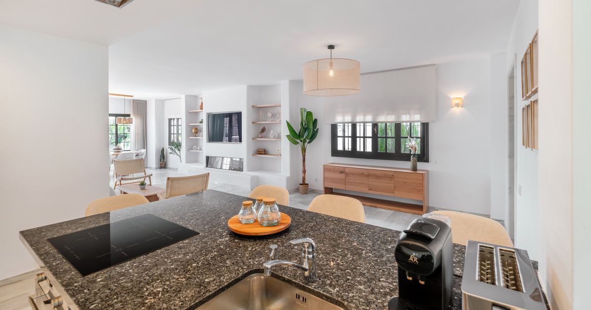 Ground Floor Apartment in Nueva Andalucia, Aldea Blanca, Nueva Andalucia, 10/12