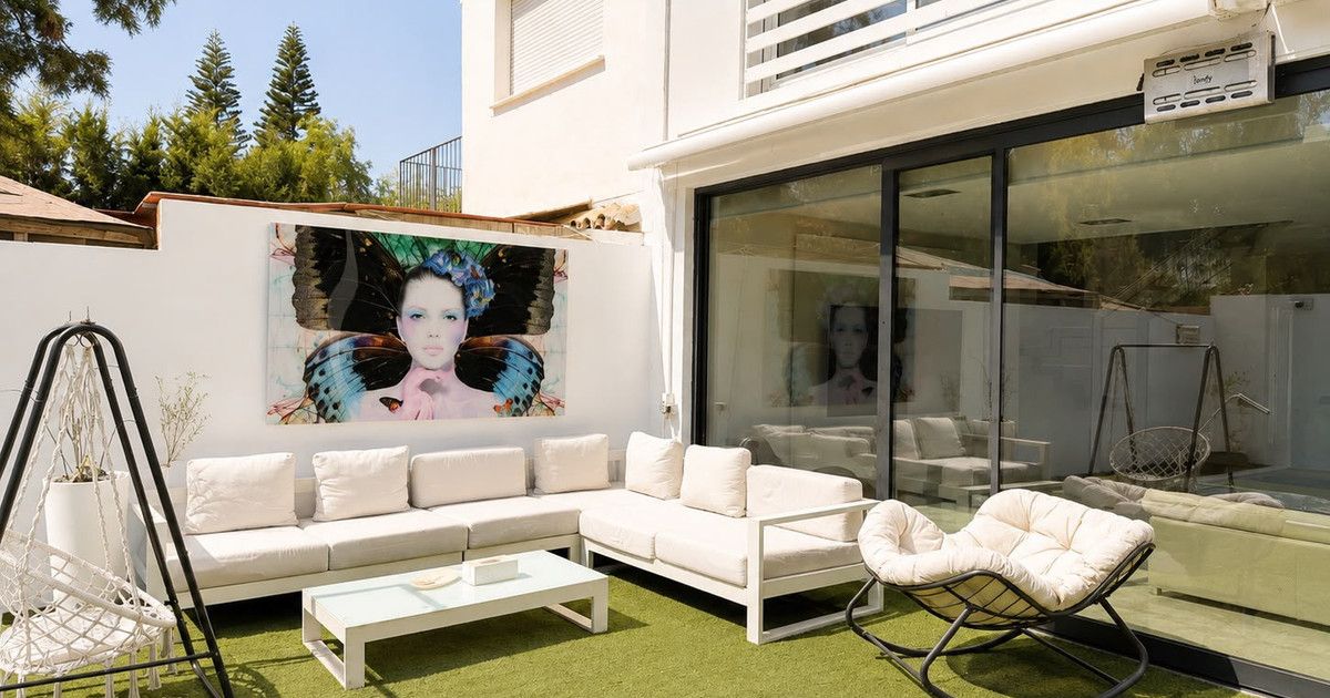 Geschakelde Woning in Nueva Andalucía, Nueva Andalucía, 2/12