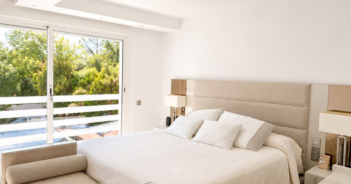 Geschakelde Woning in Nueva Andalucía, Nueva Andalucía, 10/12
