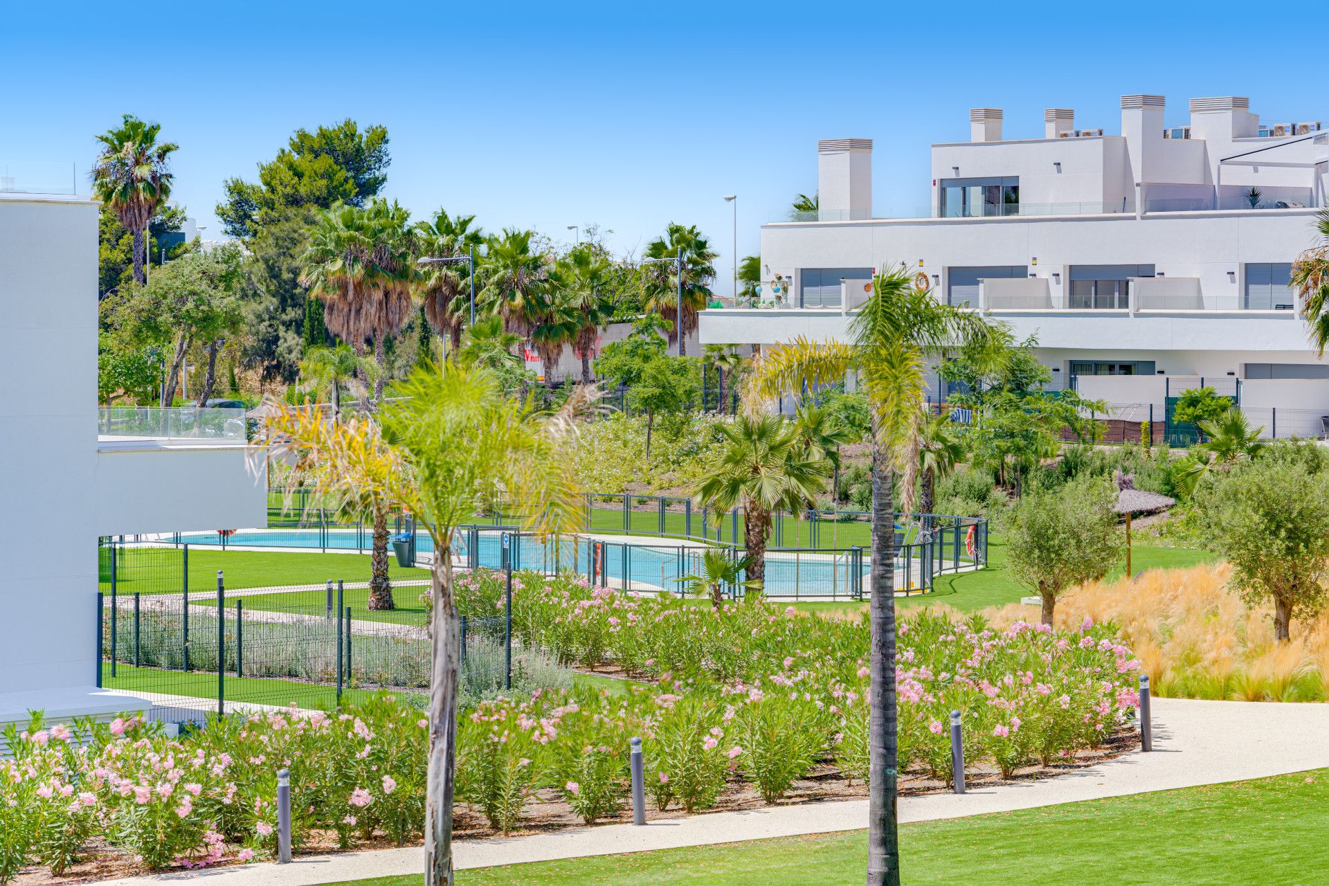Apartment in Estepona, Aqua Gardens, Estepona, 1/12