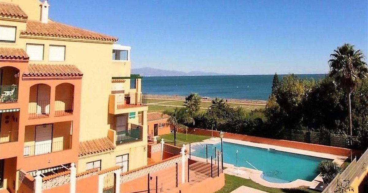 Top Floor Apartment in La Duquesa, La Duquesa, 1/12