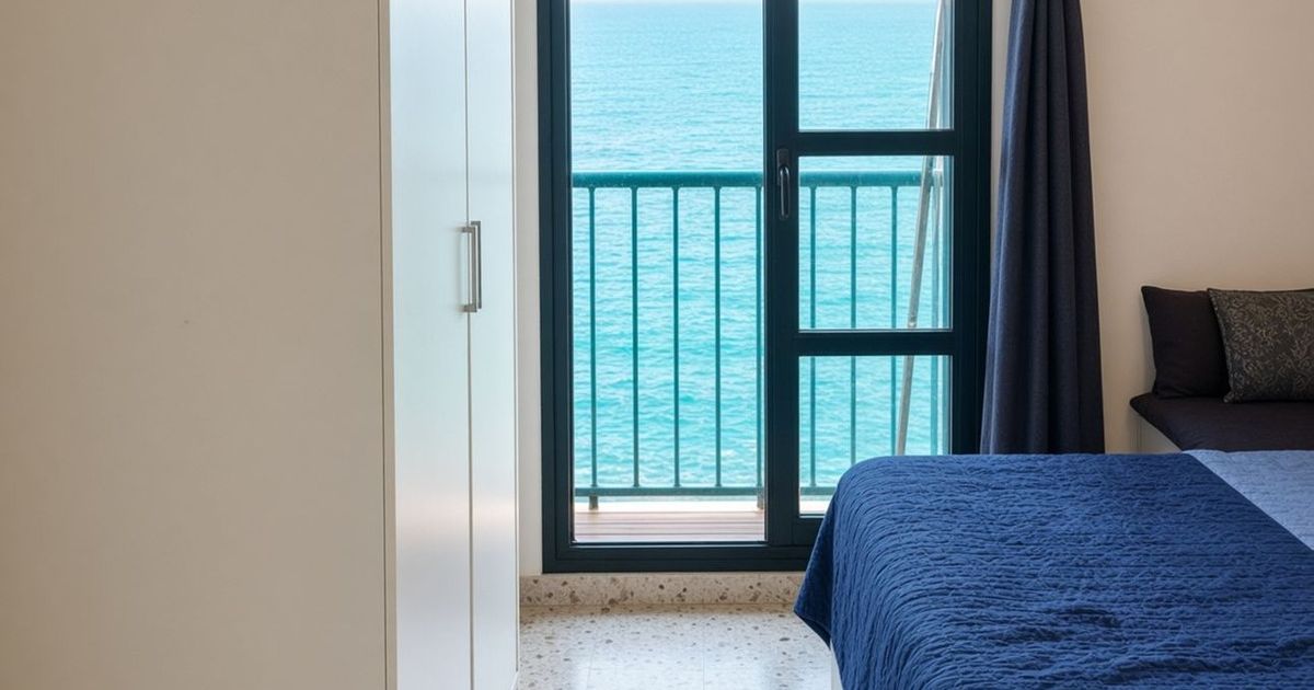 Top Floor Apartment in La Duquesa, La Duquesa, 10/12