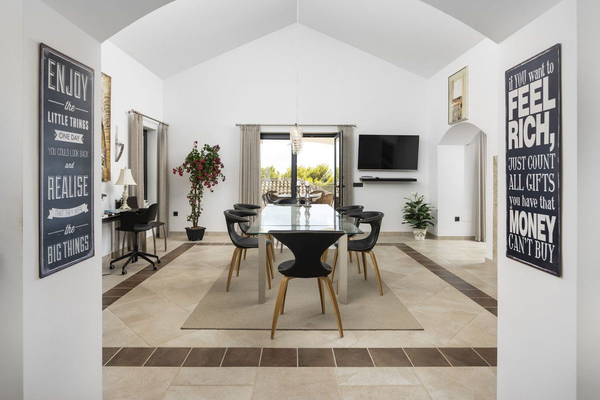 Detached Villa in Mijas, Mijas, 8/12