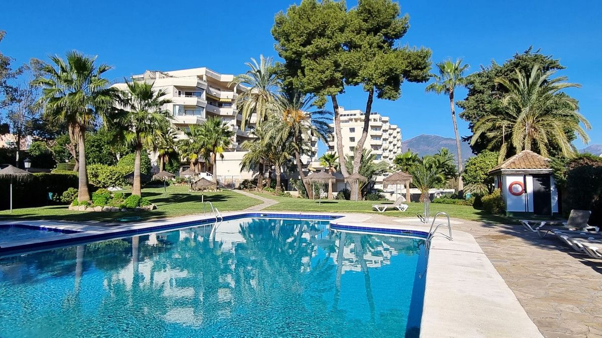 Appartement en étage intermédiaire à Estepona, Estepona, 1/12