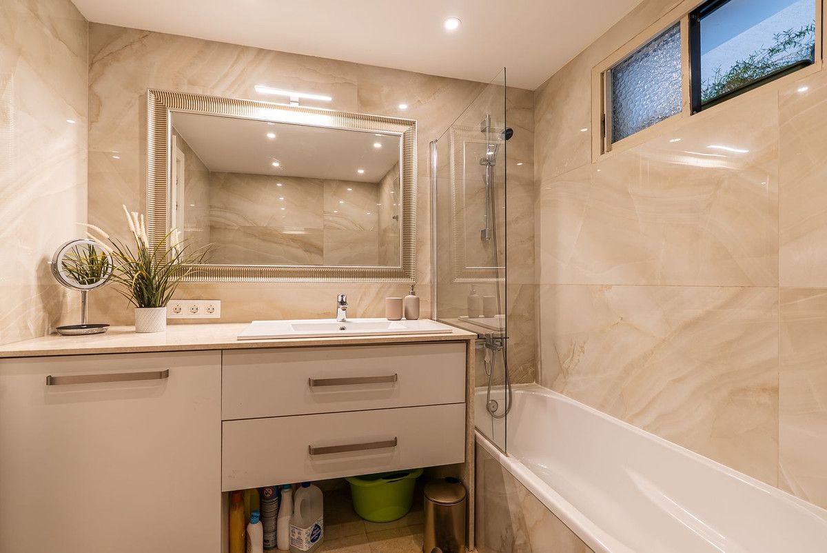 Appartement en étage intermédiaire à Estepona, Estepona, 12/12