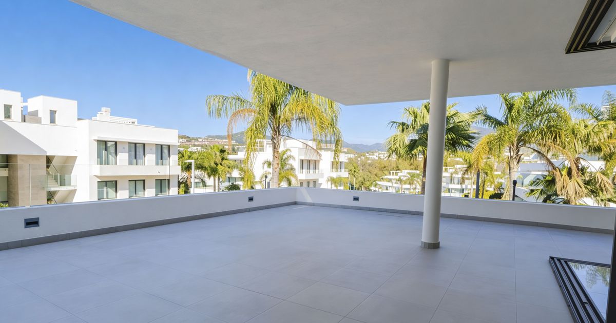 Apartment in Estepona, New Golden Mile, Estepona, 11/12
