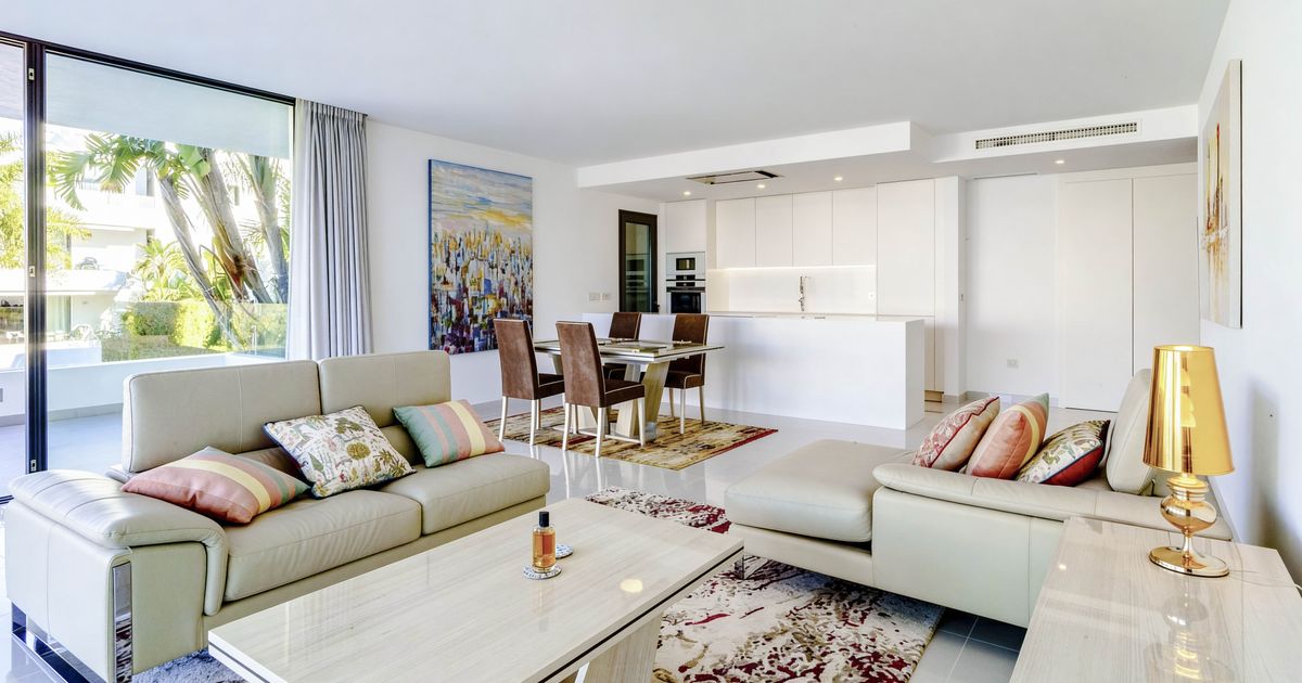 Apartment in Estepona, New Golden Mile, Estepona, 4/12