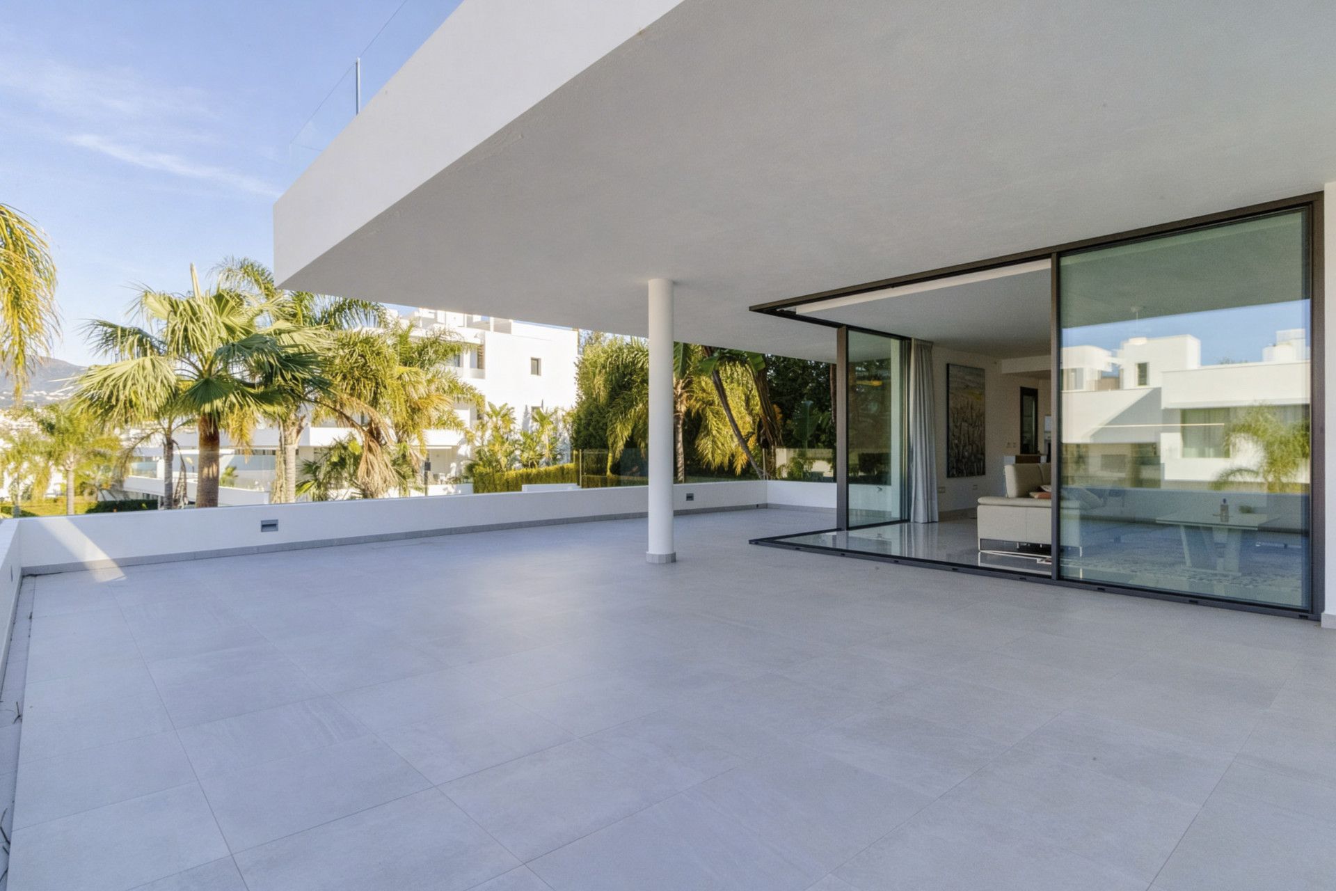 Apartment in Estepona, New Golden Mile, Estepona, 5/12