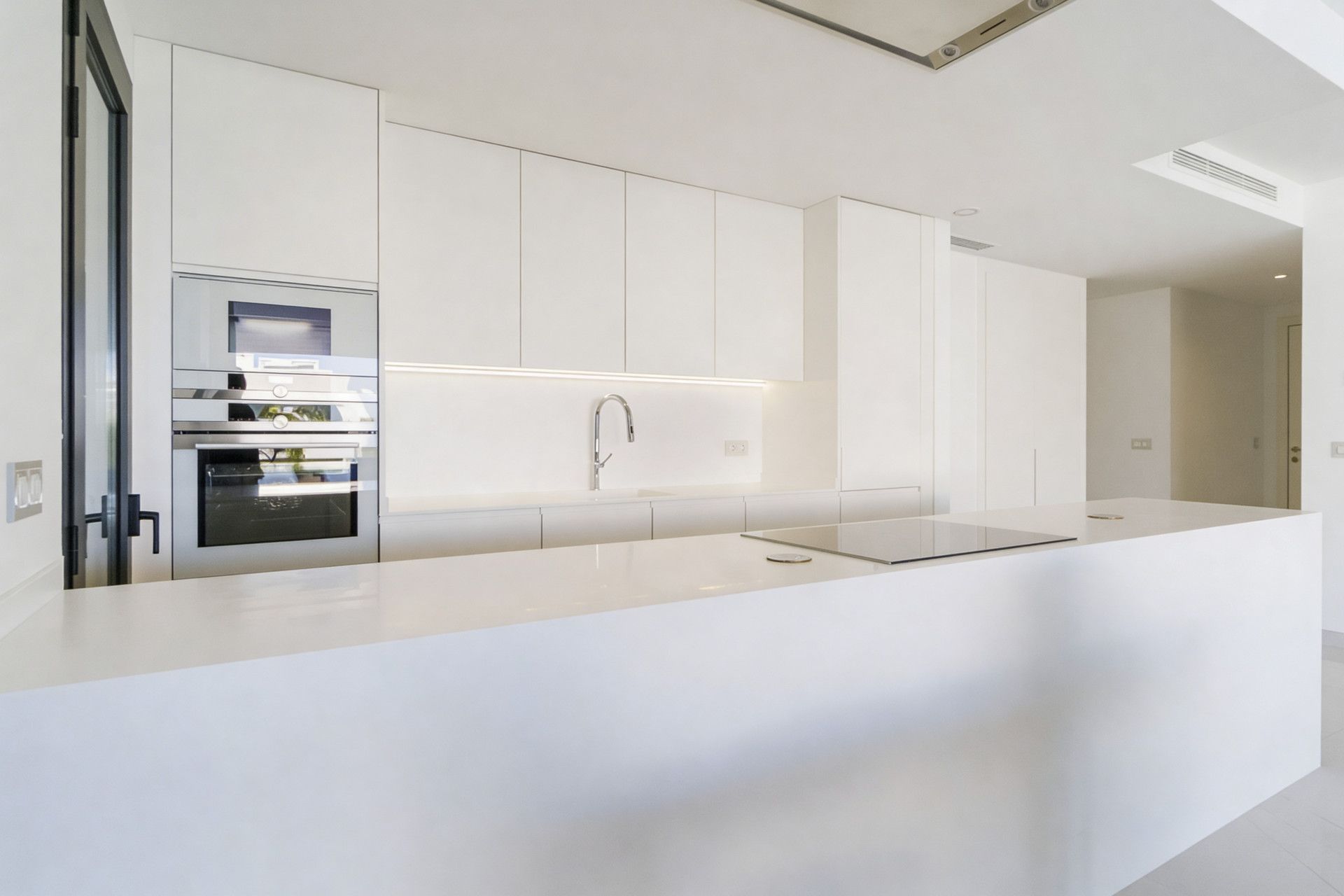 Apartment in Estepona, New Golden Mile, Estepona, 8/12