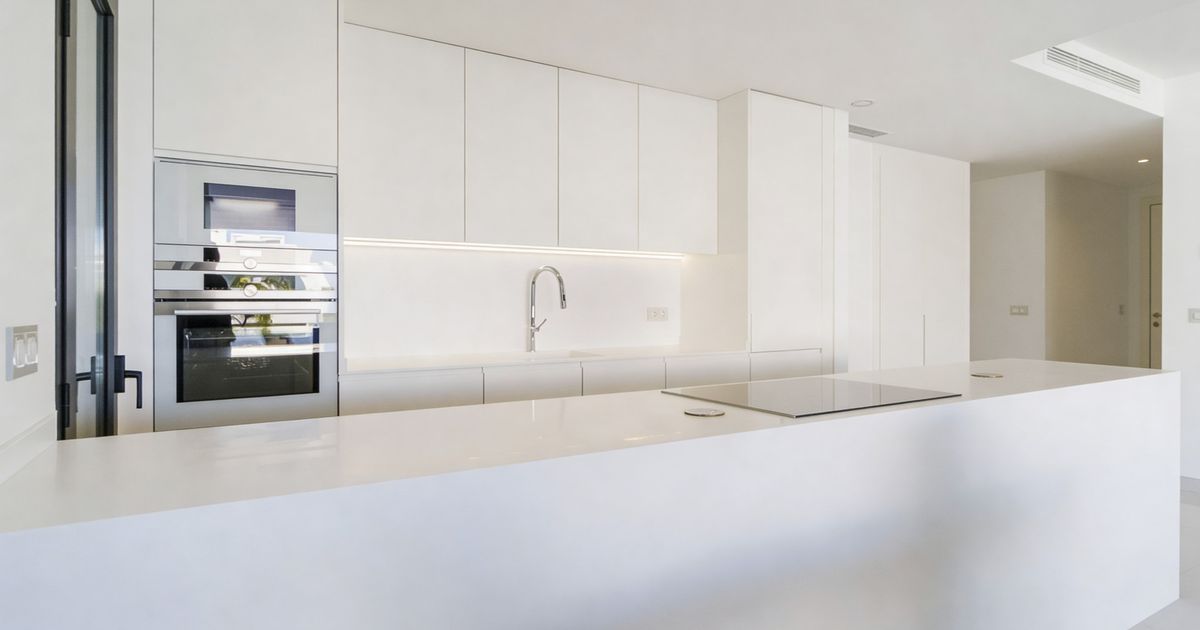 Apartment in Estepona, New Golden Mile, Estepona, 8/12