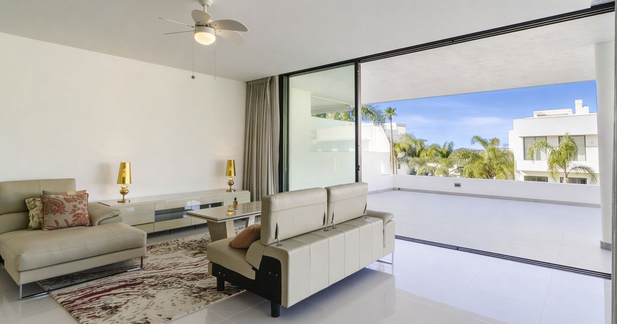 Apartment in Estepona, New Golden Mile, Estepona, 10/12
