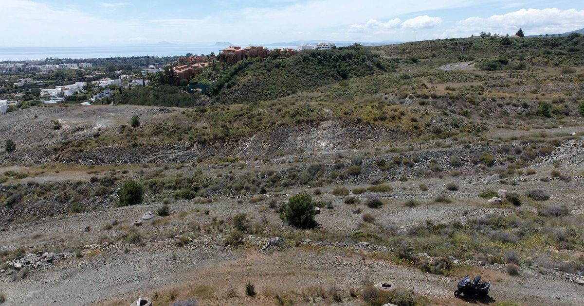 Участок под жилую застройку в Benahavís, Benahavís, 2/12