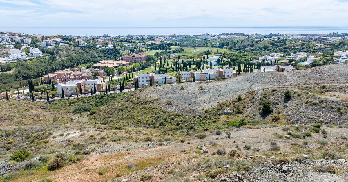 Участок под жилую застройку в Benahavís, Benahavís, 5/12