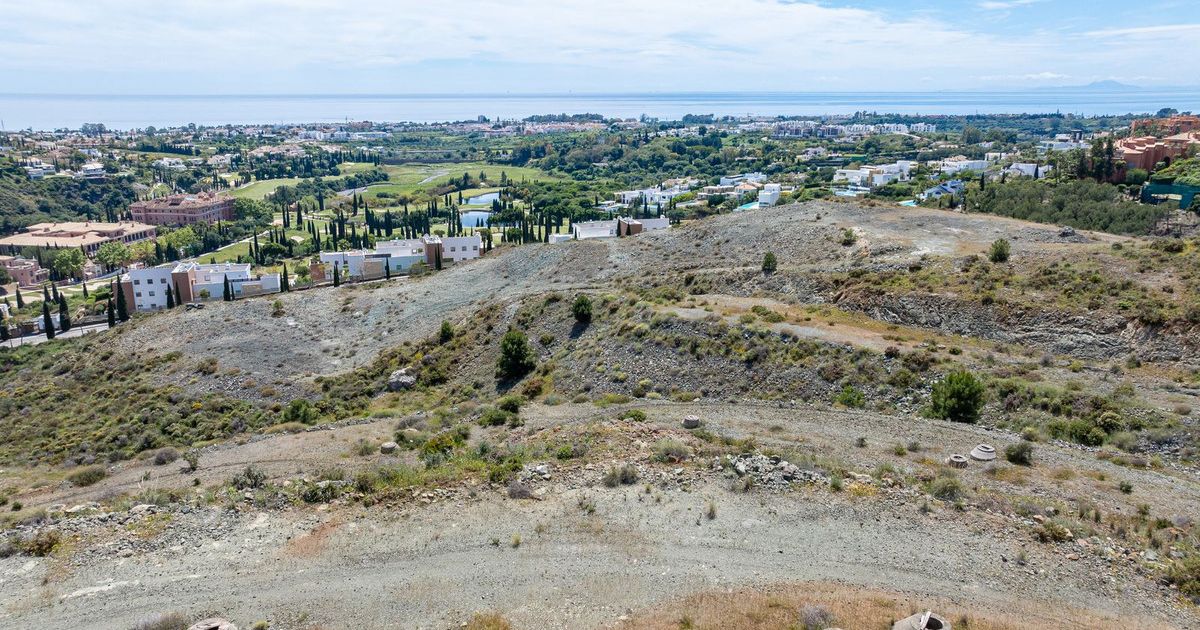 Участок под жилую застройку в Benahavís, Benahavís, 6/12
