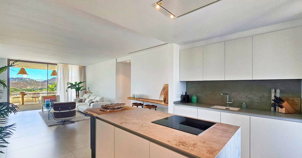 Apartament na środkowym piętrze w Los Arqueros, Los Arqueros, 3/12