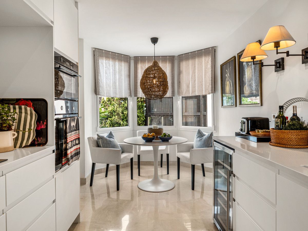 Apartamento Planta Media en Nueva Andalucía, Nueva Andalucía, 7/12