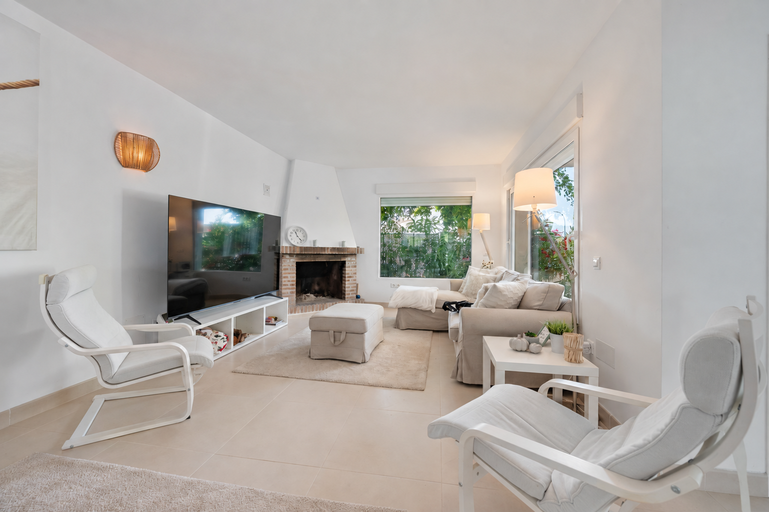 Semi Detached Villa in Marbella East, Hacienda las Chapas, Marbella East, 6/12