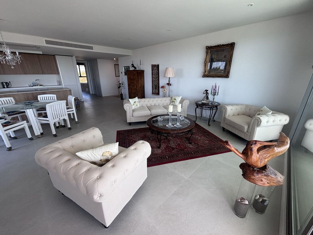 Apartamento de Planta Media en Selwo, Selwo, 12/12