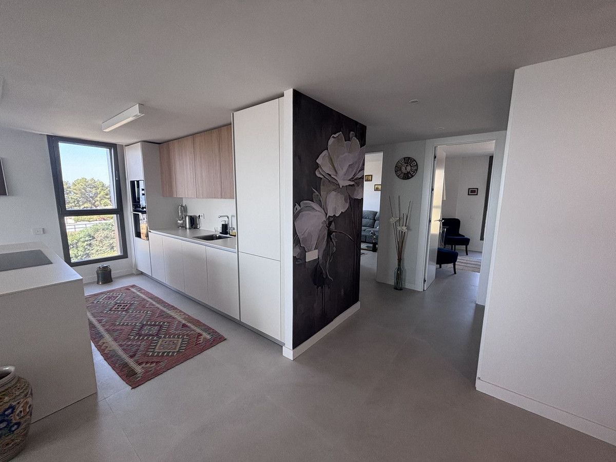 Apartamento de Planta Media en Selwo, Selwo, 8/12