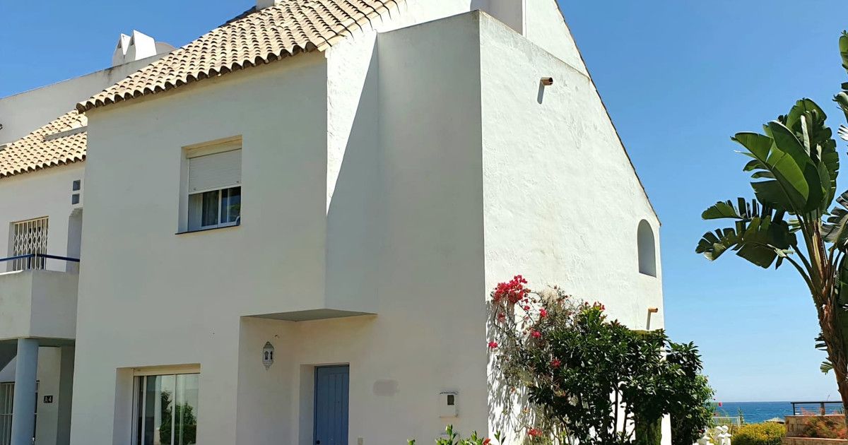 Parhus i Casares, Casares, 1/12