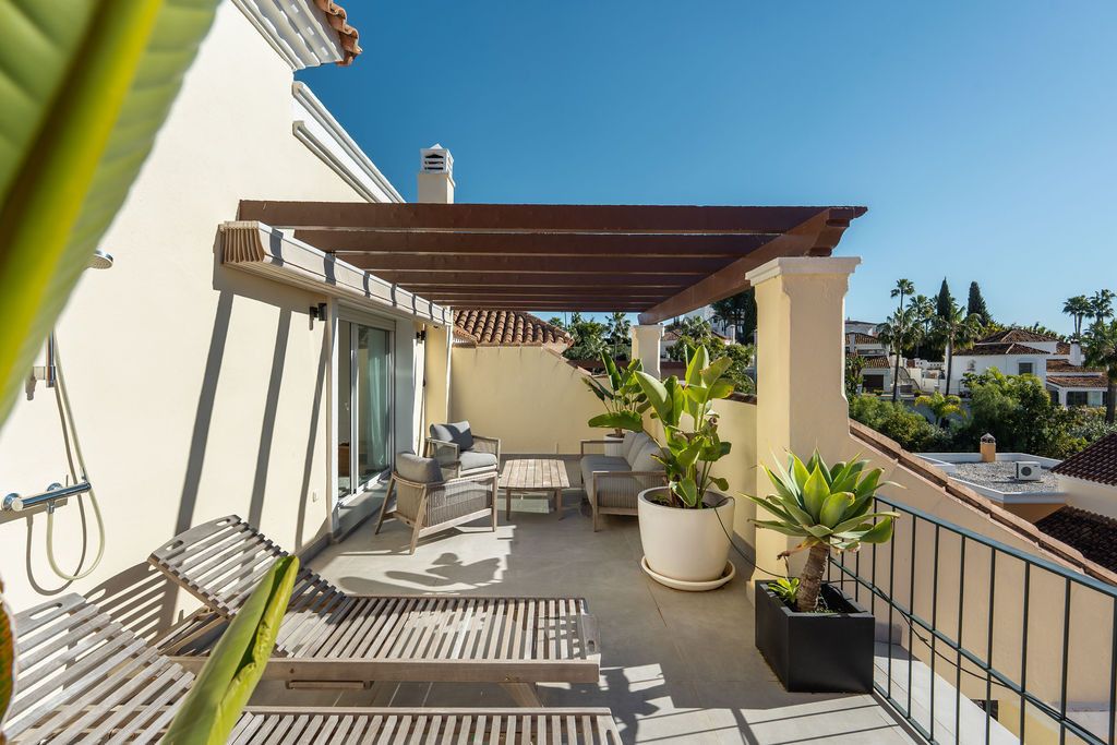 Townhouse in Nueva Andalucía, Nueva Andalucía, 1/12
