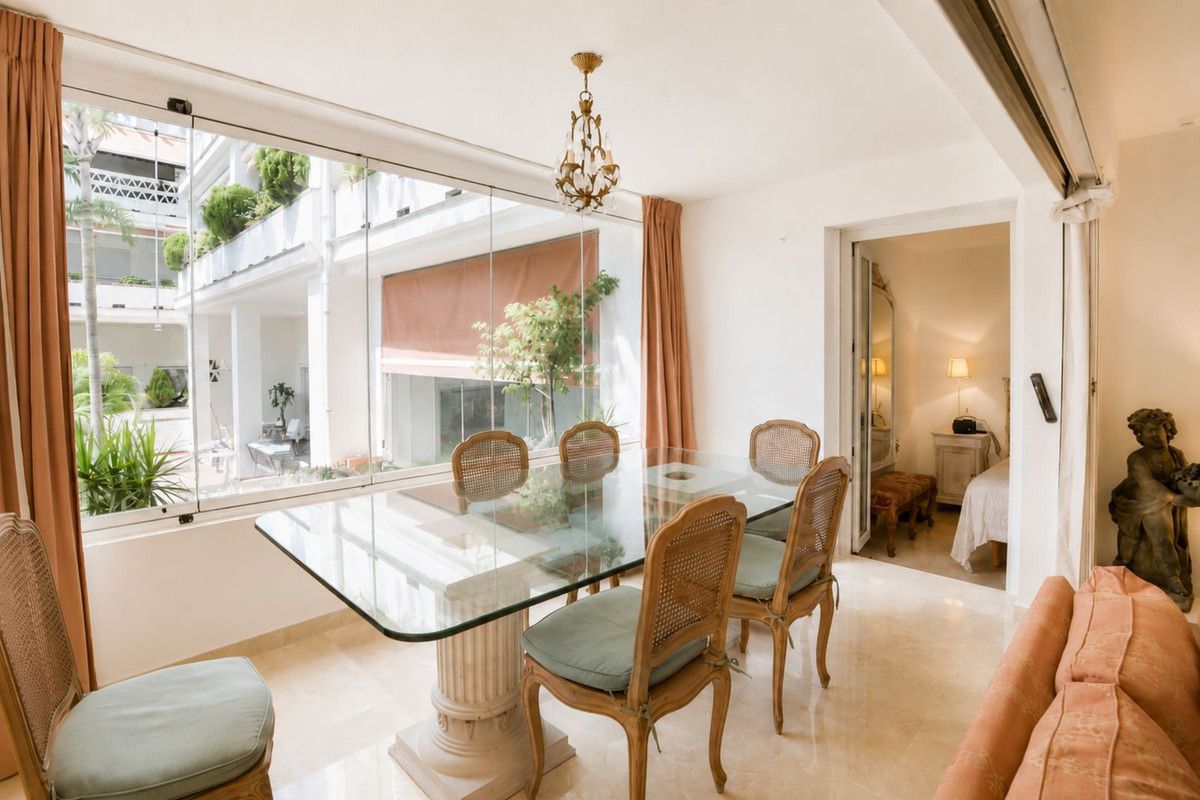 Mittelgeschoss-Apartment in Marbella, Marbella, 3/12
