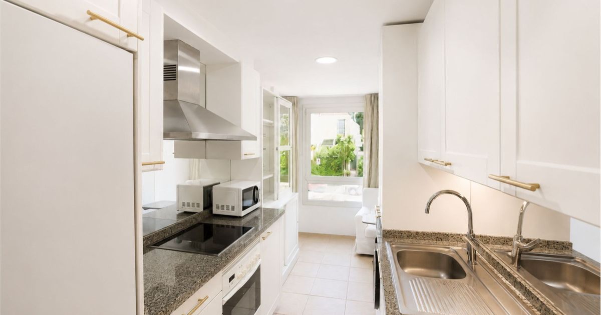 Mittelgeschoss-Apartment in Marbella, Marbella, 6/12
