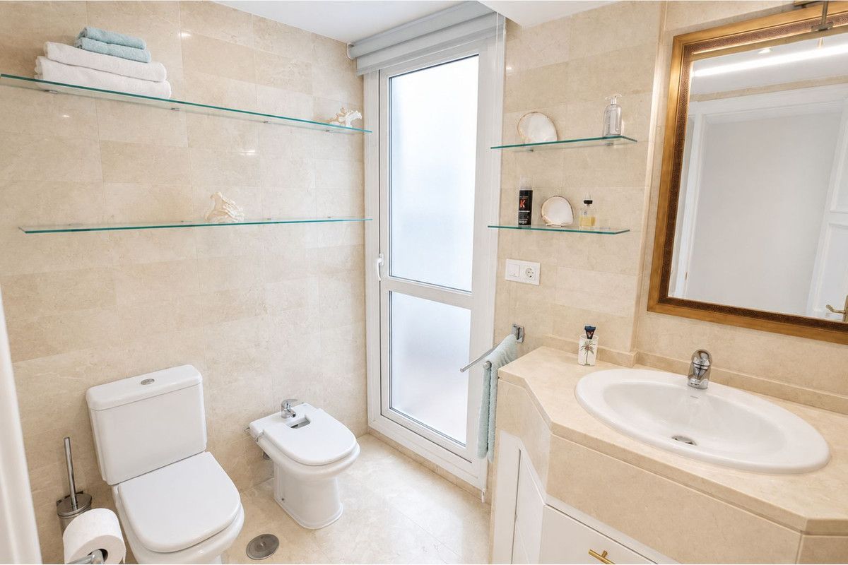 Mittelgeschoss-Apartment in Marbella, Marbella, 9/12