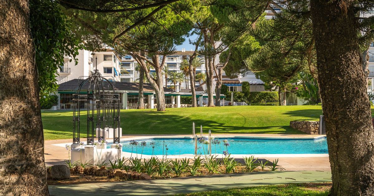 Апартаменты на среднем этаже в Puerto Banús, Puerto Banús, 2/12
