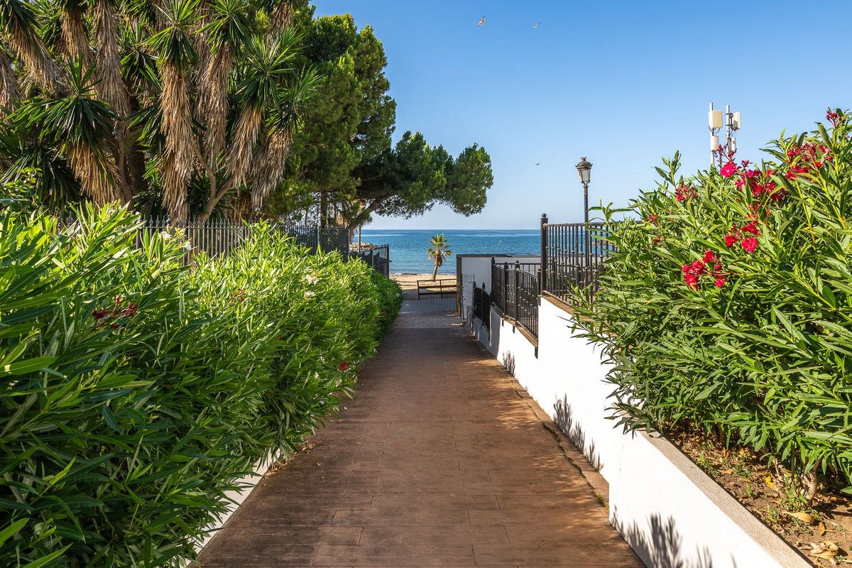 Апартаменты на среднем этаже в Puerto Banús, Puerto Banús, 3/12