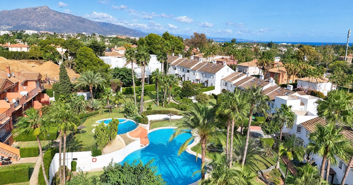 Semi-Detached House in Estepona, Estepona, 1/12