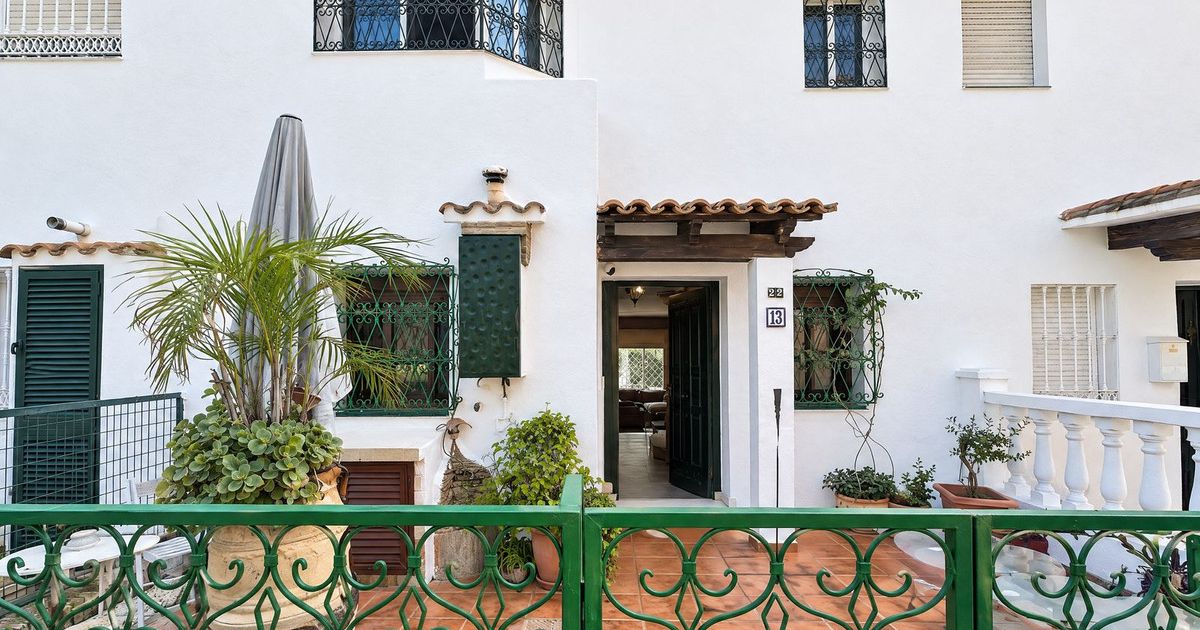 Semi-Detached House in Estepona, Estepona, 2/12