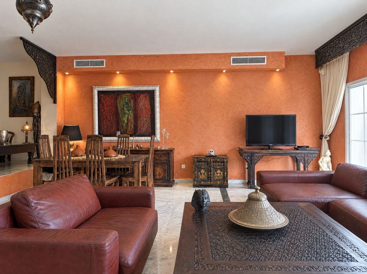 Semi-Detached House in Estepona, Estepona, 4/12